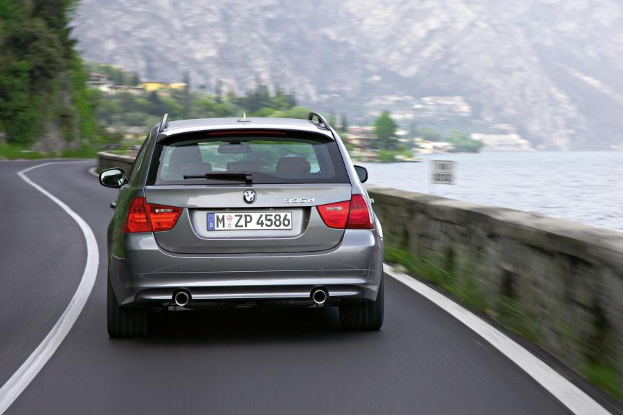 BMW 3-Series Touring 2009 года  (фото 5 из 17)